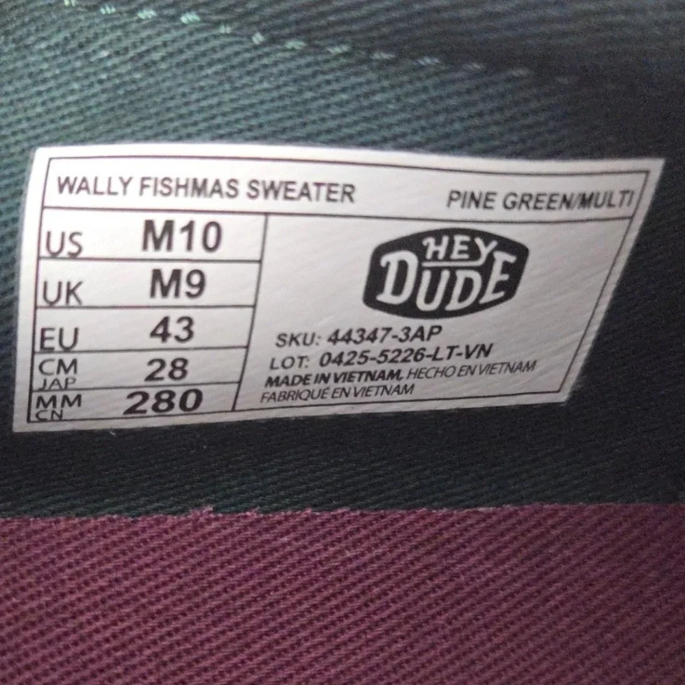Hey Dude Wally Fishmas Sweater Shoes Mens 10 Green Christmas Slip On Loafers NWT